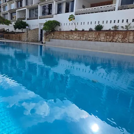 Apartman Jacaranda Close To The Beach, Sea-view, Pool, Wifi, Sat-tv