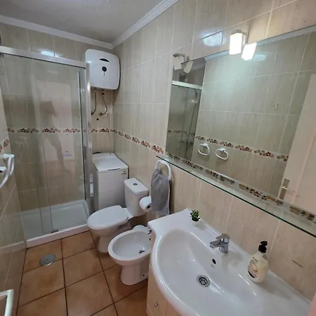 Jacaranda Close To The Beach, Sea-view, Pool, Wifi, Sat-tv Arona