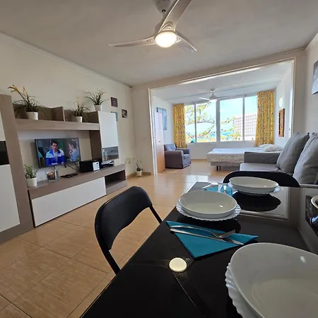 Apartman Jacaranda Close To The Beach, Sea-view, Pool, Wifi, Sat-tv Arona