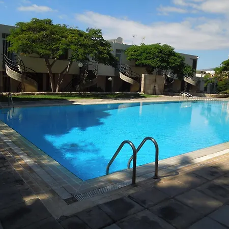 Apartman Jacaranda Close To The Beach, Sea-view, Pool, Wifi, Sat-tv *